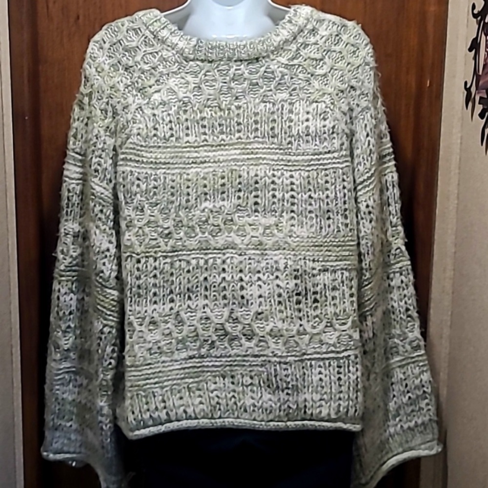 Universal Thread Women's XS Green&White Chunky Knit Soft Rolled Hem Boxy Sweater - Picture 4 of 10